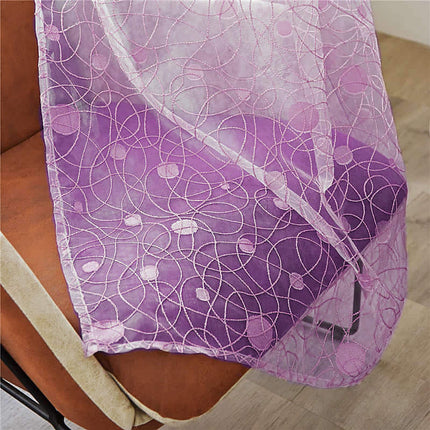 Lilla let gardin med fugleredemønster