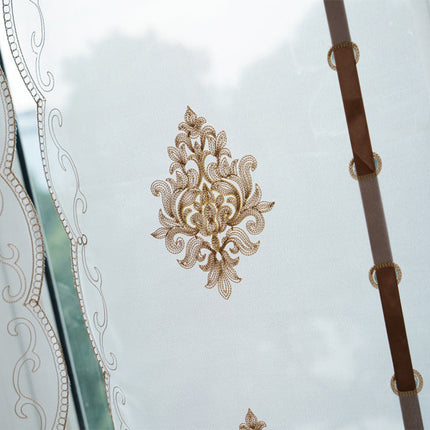 Hejsegardin i voile med fin broderi