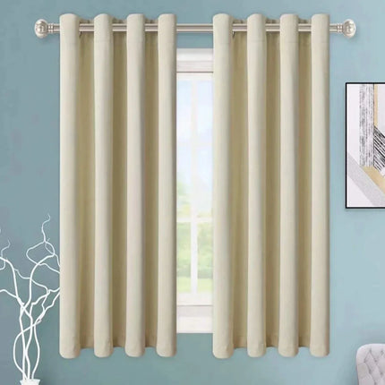 Enkelt beige gardin med øjer