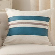 Moderne gardin med brune striber