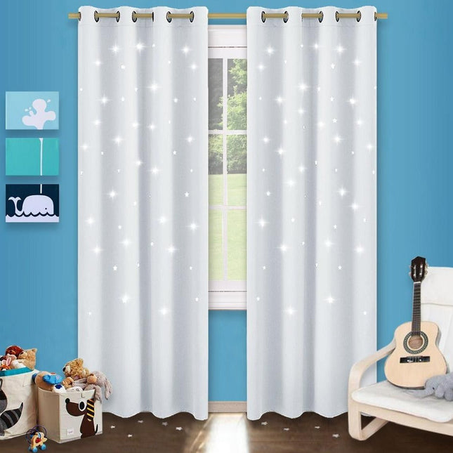 Mørklægningsgardin med stjerner til børneværelse