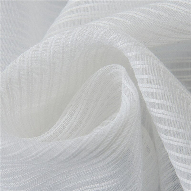 Hvidt transparent gardin med stribet tekstur