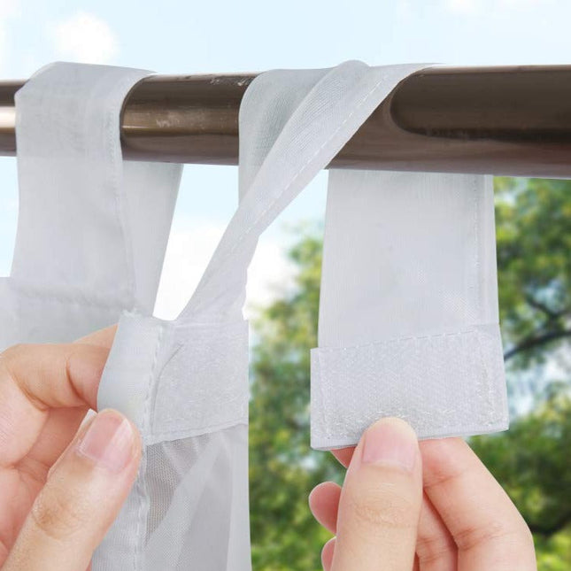 Let og gennemsigtigt udendørsgardin med øjer