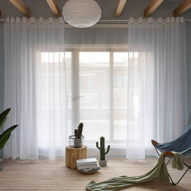 Klassisk hvidt gennemsigtigt gardin til stue