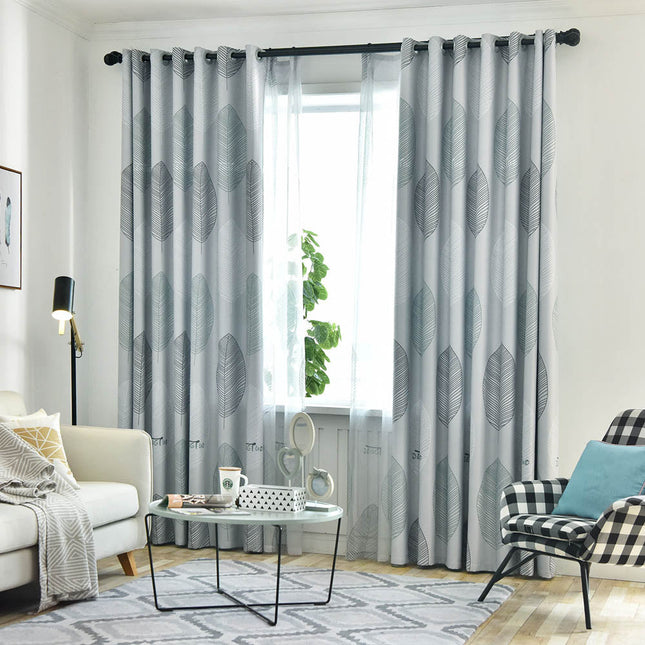 Lystæt gardin med moderne bladmotiv