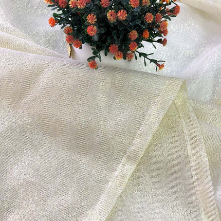 Elegant let gardin med glanseffekt