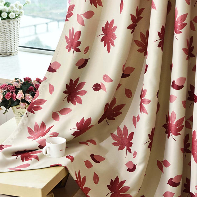 Mønstret mørklægningsgardin med efterårsblade