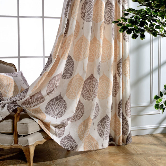 Gardin med mønster af efterårsblade