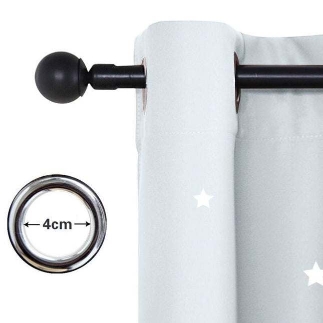 Mørklægningsgardin med stjerner til børneværelse