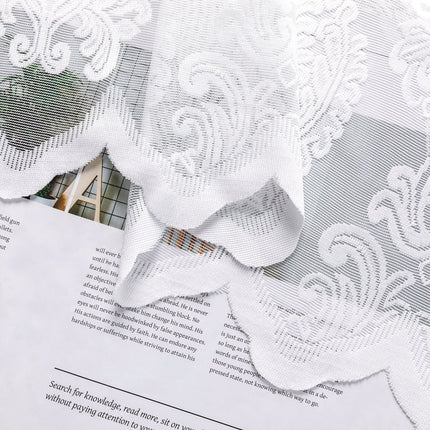 Gennemsigtigt gardin med damask mønster