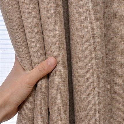 Mørklægningsgardin i varm kaffecreme farve