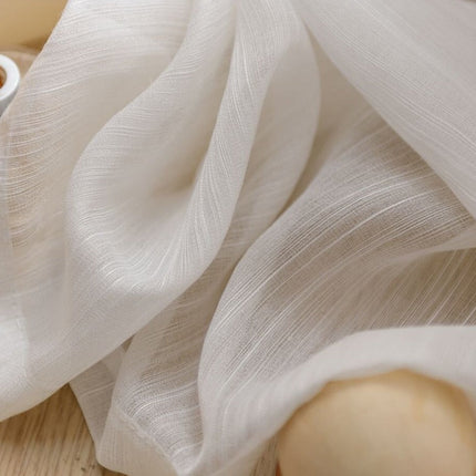 Stribet gennemsigtigt gardin til stuen