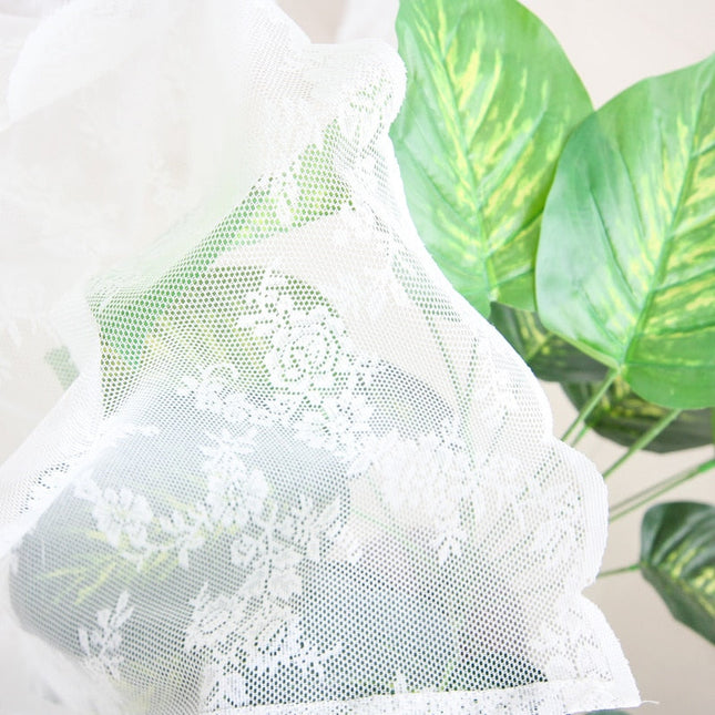 Romantisk hvidt blonde-gardin