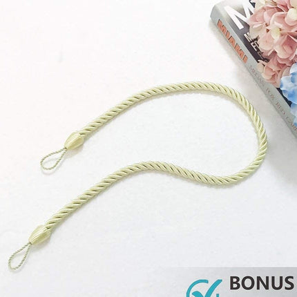 Let og gennemsigtigt udendørsgardin med øjer