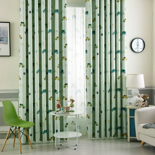 Grønt børnegardin med små biler