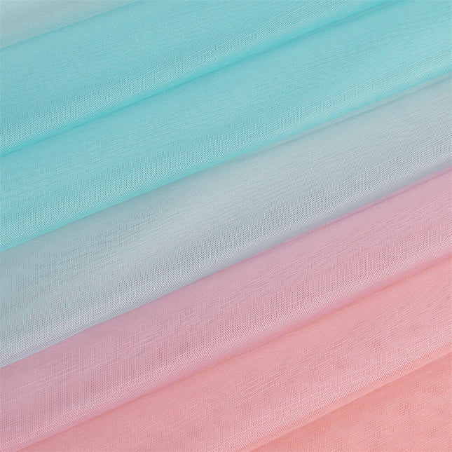 Mørklægningsgardin med lyserød og blå gradient