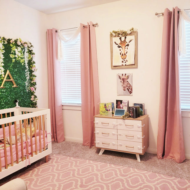 Mørklægningsgardin til moderne soveværelse