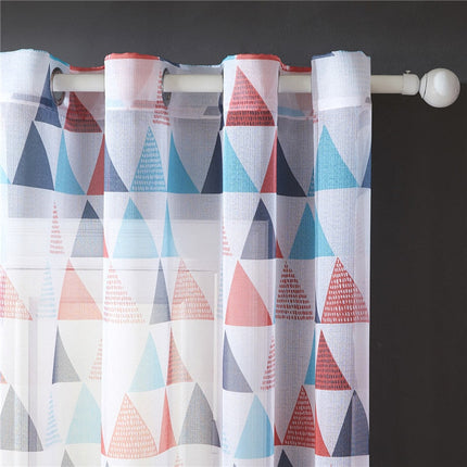 Let gardin med rødt geometrisk mønster