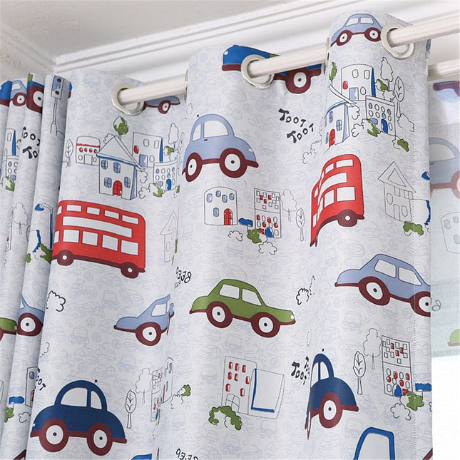 Mørklægningsgardin til børneværelse med køretøjer