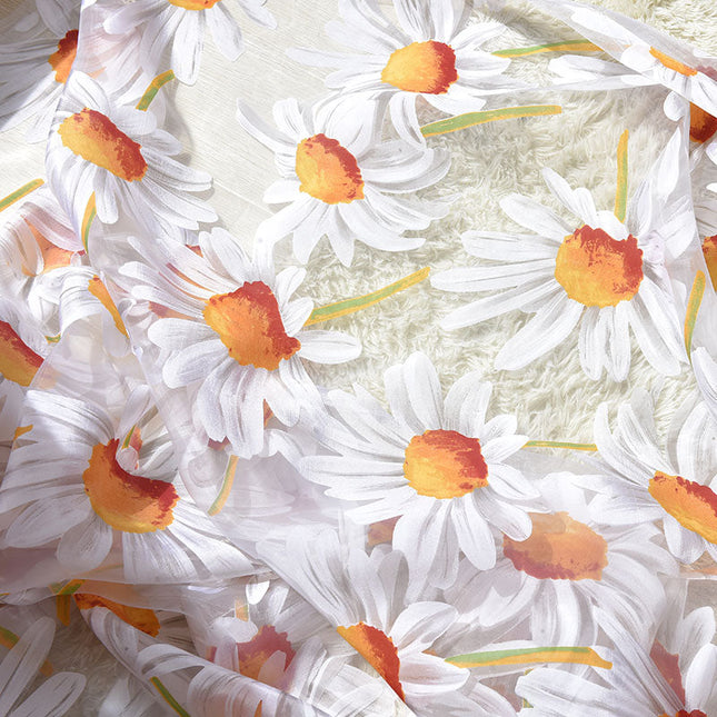 Transparent gardin med printede margueritter