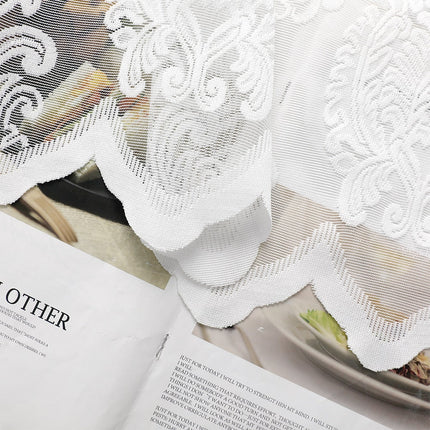 Hvidt elegant voile gardin med damaskmønster
