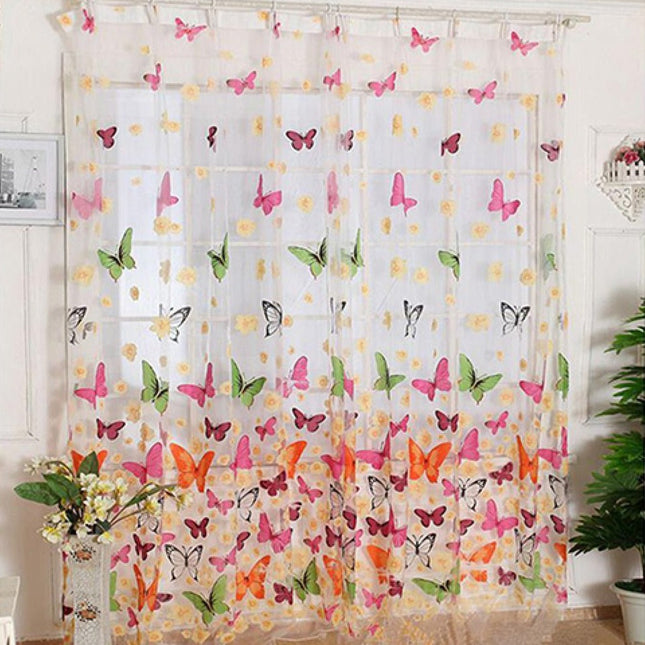 Transparent gardin med farverige sommerfugle