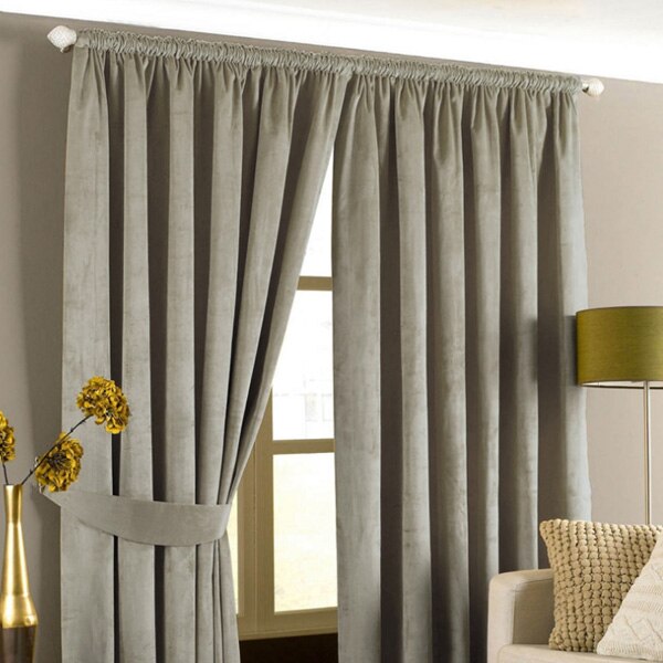 Gråt mørklægningsgardin i luksus velour look