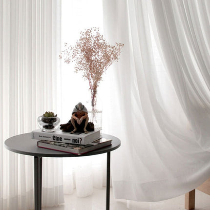 Hvidt let og luftigt gardin