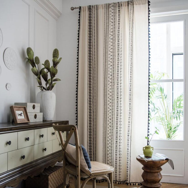 Boheme gardin med sorte kvaster