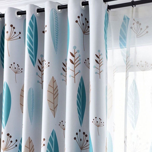 Mønstret mørklægningsgardin med blå fjer
