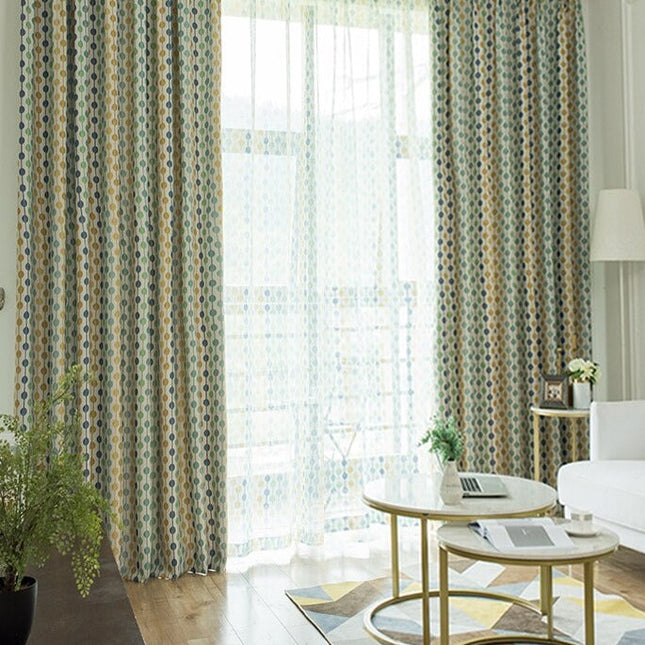 Grønt mønstret gardin til stuen