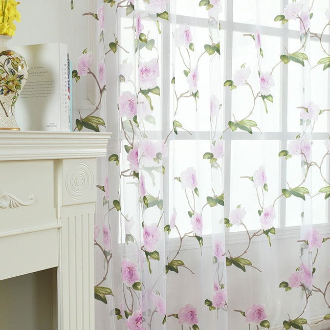 Let voile gardin med romantisk blomsterprint