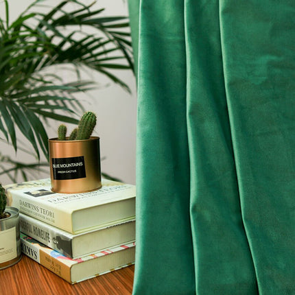 Grangrønt mørklægningsgardin i velour look