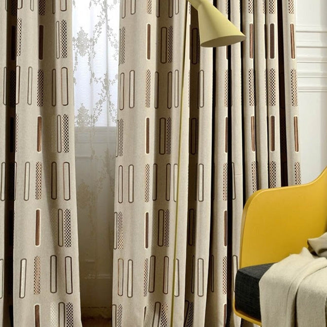 Moderne mønstret gardin til stuen