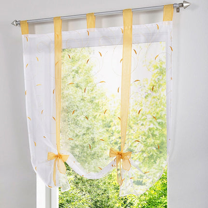 Romantisk liftgardin med rødt broderi