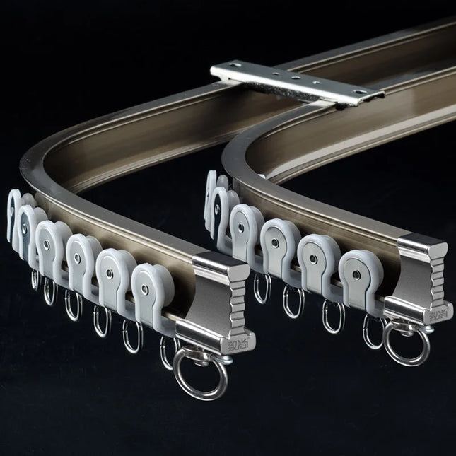 Fleksibel buet gardinskinne til loft