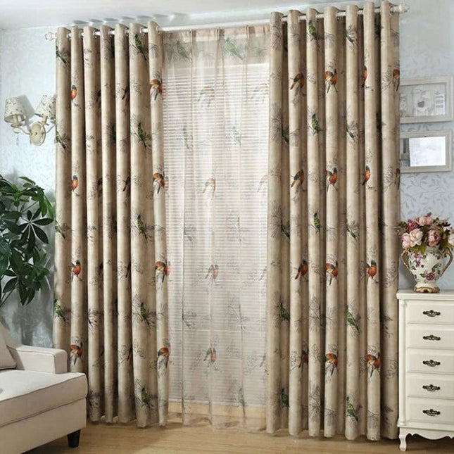 Gardin med farverigt fuglemotiv