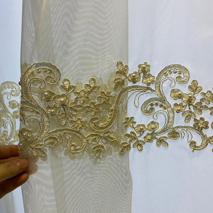 Voile gardin med luksuriøst guldbroderi