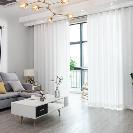 Enkelt og elegant let gennemsigtigt gardin