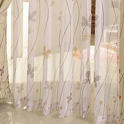 Let gardin med fint blomstermønster