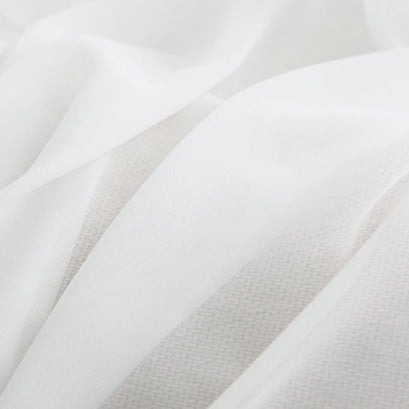 Hvidt let og luftigt gardin