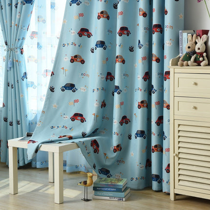 Blåt mørklægningsgardin med biler til børn