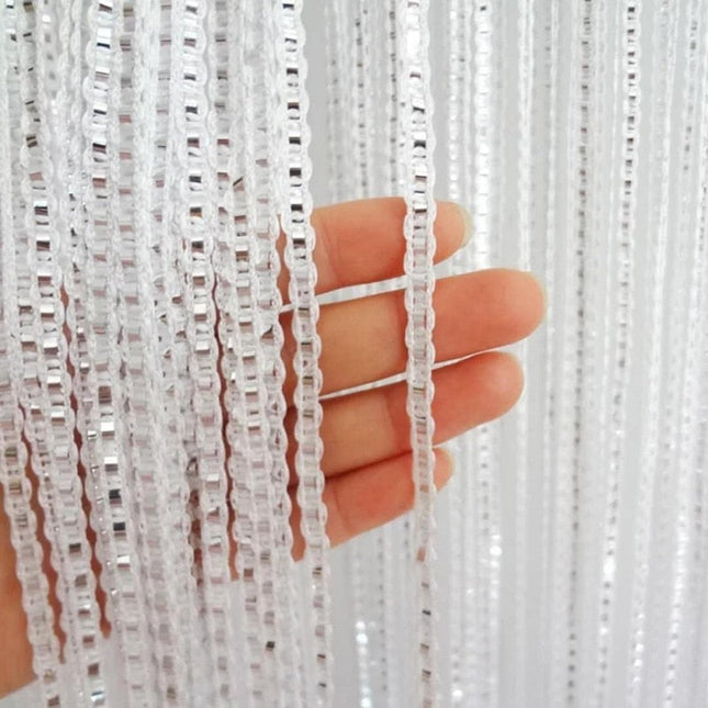 Transparent gardin med vævede striber