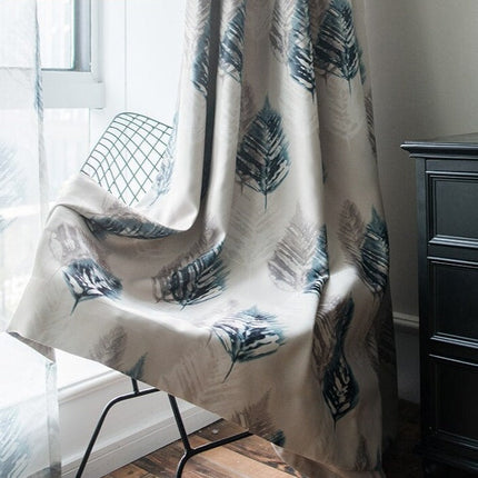 Mørklægningsgardin med moderne fjerprint design