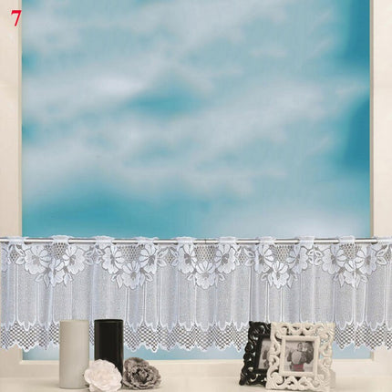 Køkkengardin i blonder med buekant