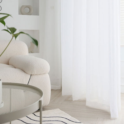 Klassisk hvidt gennemsigtigt gardin til stue