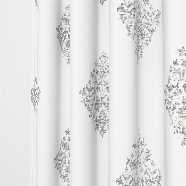 Hvidt gardin med gråt damaskmønster