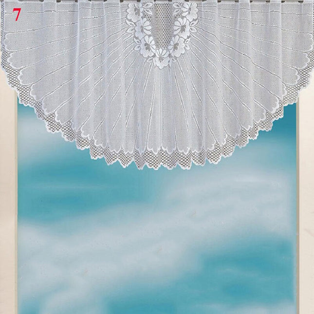 Køkkengardin i blonder med buekant