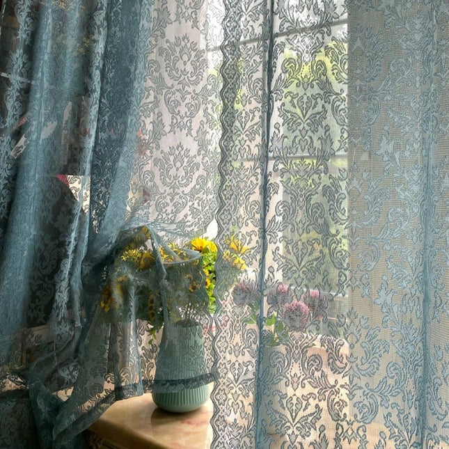 Blåt blonde-gardin i vintagestil