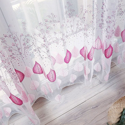 Gennemsigtigt gardin med lilla bladmotiv